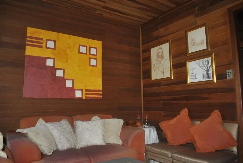 Imagem Casa para Venda - 250m², 3 dormitórios, 4 vagas - Serraria