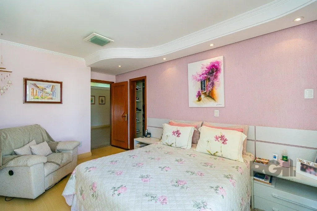 Imagem Casa em condominio no Sarandi de 3 dormitórios 2 vagas e infra