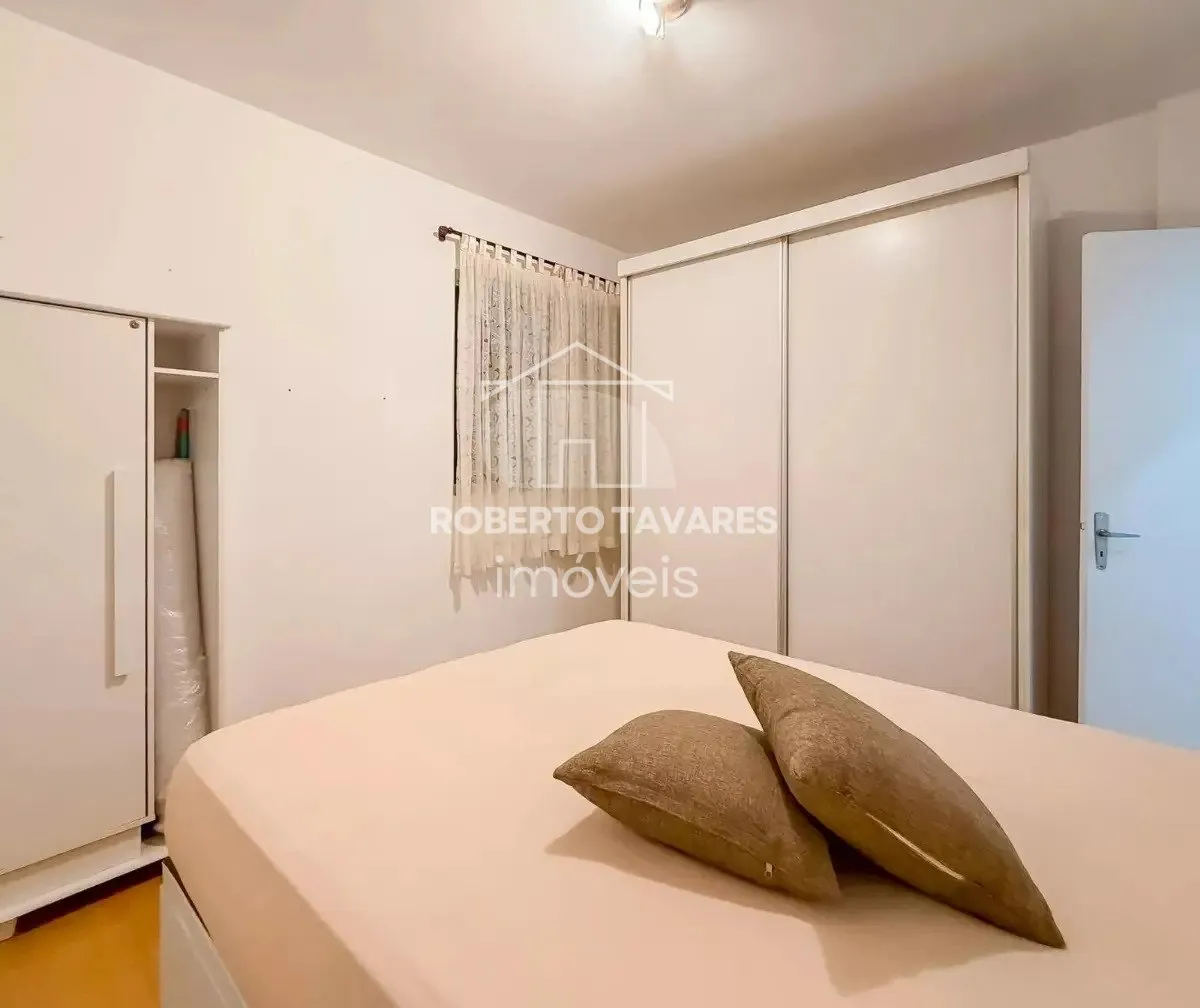 Imagem Imperdível na Saúde! Apartamento mobiliado, decorado e pronto para morar - São 50m² muito bem distribuídos, com 2 quartos, 1 banheiro e 1 vaga de garagem.
