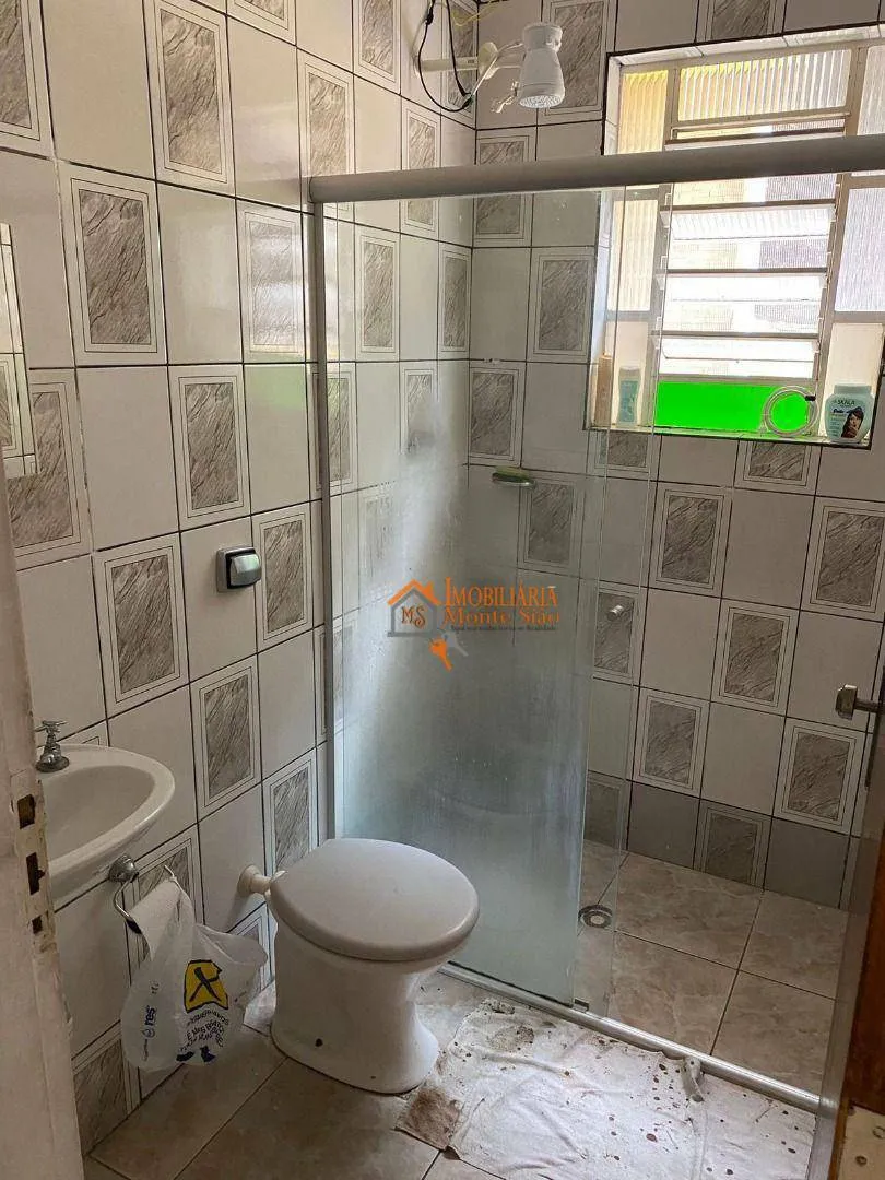 Imagem Sobrado com 4 dormitórios à venda, 173 m² por R$ 585.000,00 - Bela Vista - Guarulhos/SP