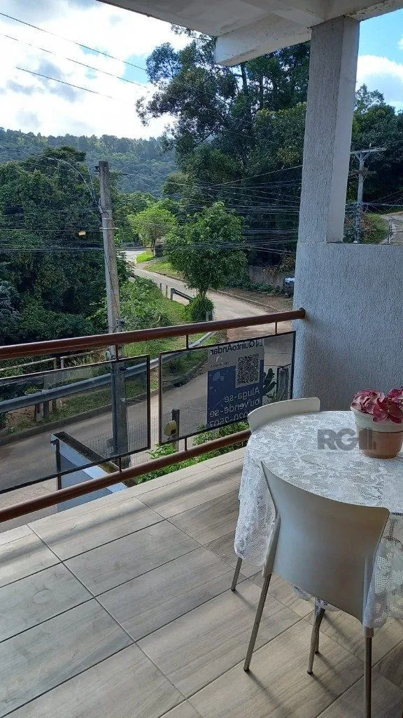 Imagem Casa com 4 dormitórios no bairro Vila Nova