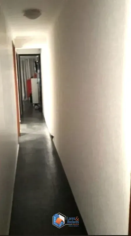 Imagem SOBRADO COM 3 DORMS (2 SUÍTES COM AR COND), 2 SALAS, COZ. COM COPA E ARMÁRIOS PLANEJADOS, QUINTAL LATERAL FECHADO. 4 VAGAS COBERTAS. VILA MIRANTE SP.