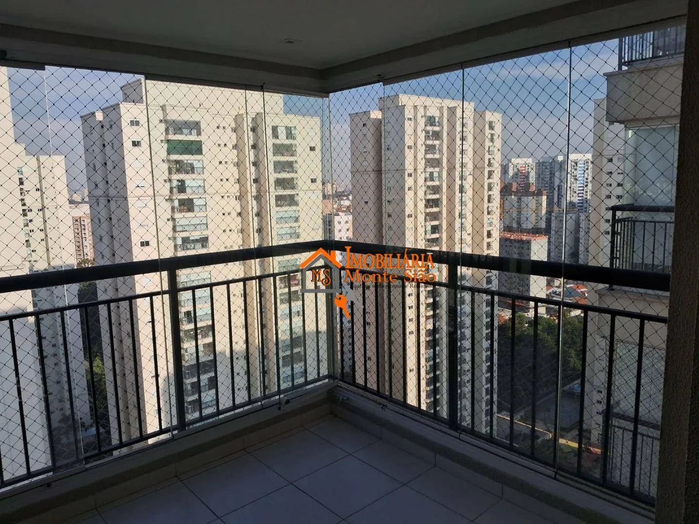 Foto do imóvel Studio Cidade Maia 38 metros com 1 vaga coberta e livre