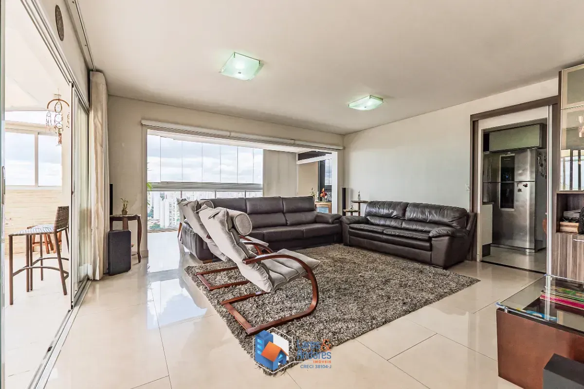 Imagem Cobertura para venda em Vila Gumercindo com 4 quartos, sendo 2 suítes, 221m²