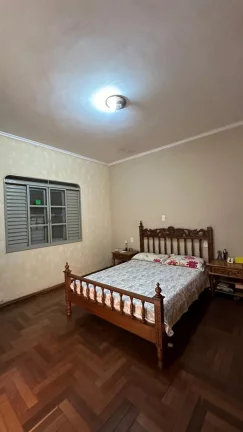 Imagem VENDE-SE CASA NO JARDIM PETRAGLIA FRANCA SP