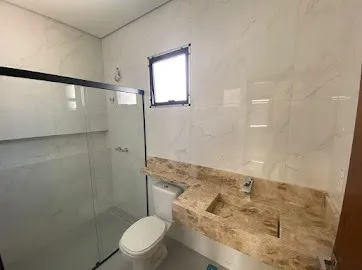 Imagem Oásis de Conforto e Elegância em Condomínio Exclusivo