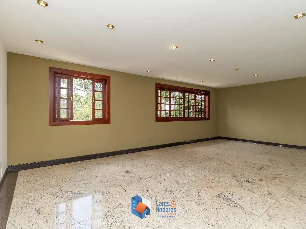 Imagem Casa no condomínio Villa Das Flores para venda com 3 quartos, sendo 3 suítes, 468m²