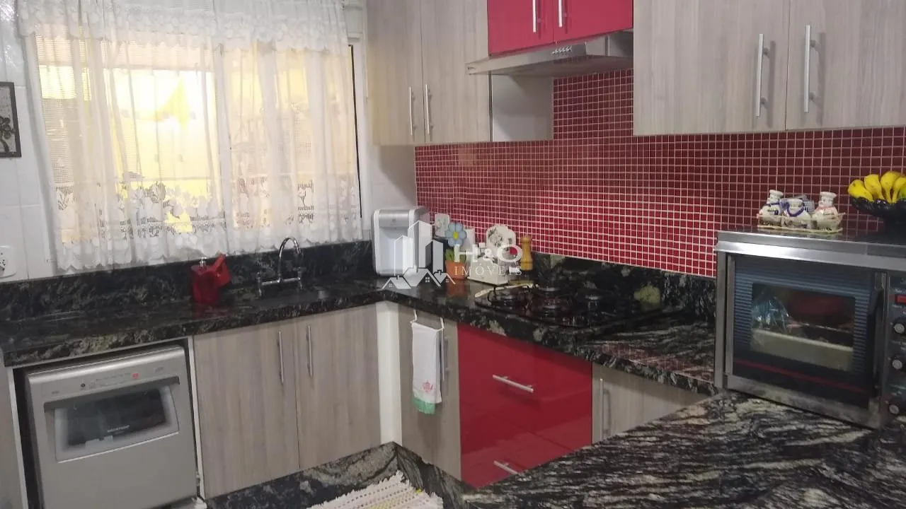 Imagem Oportunidade: Sobrado frontal à venda no bairro Artur Alvim com 220m², 3 dormitórios (1 suíte) e 3 vag