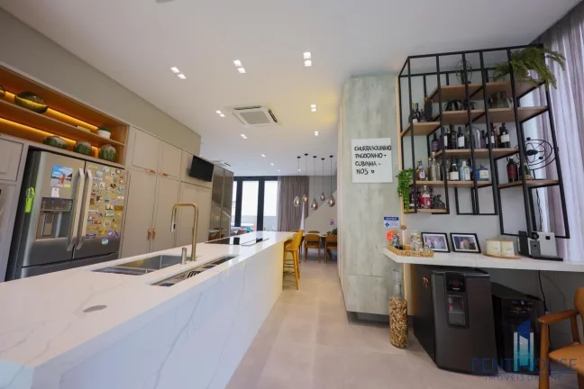 Imagem Casa em Condomínio para Venda em Balneário Camboriú, ESTADOS, 4 dormitórios, 4 suítes, 5 banheiros, 4 vagas