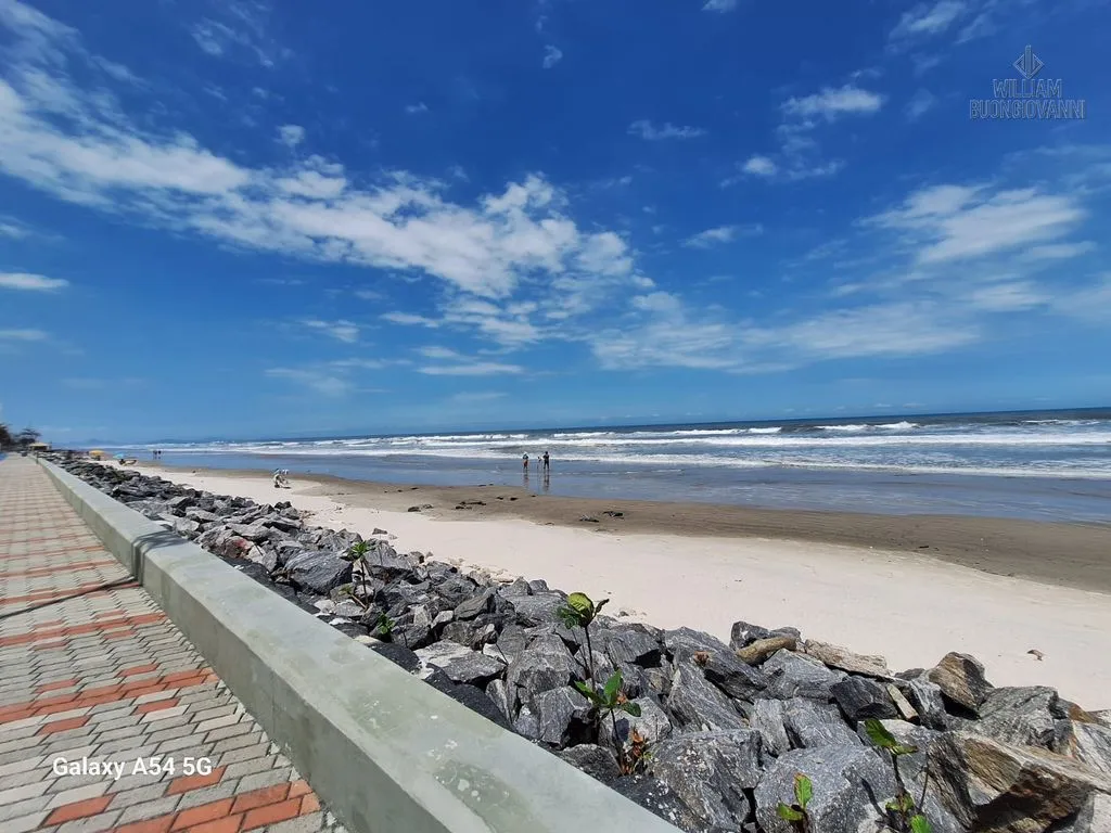 Imagem Apartamento 2 dormitórios sendo 1 suíte no centro de Mongaguá