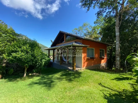 Imagem Sítio a VENDA, no Bairro Rolador, em Canelinha 10 Km, do centro. Nesse passa um ribeiro de cachoeira nos fundos da casa Tendo uma casa de 2 dormitóri