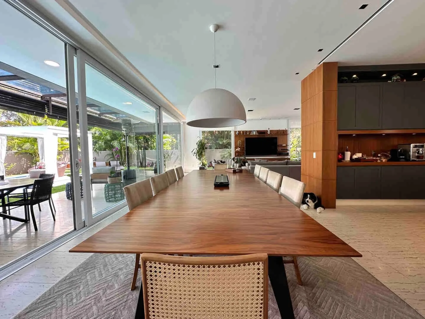 Imagem Casa de 540m² de Construção Localizada no Coração de Alphaville 1!