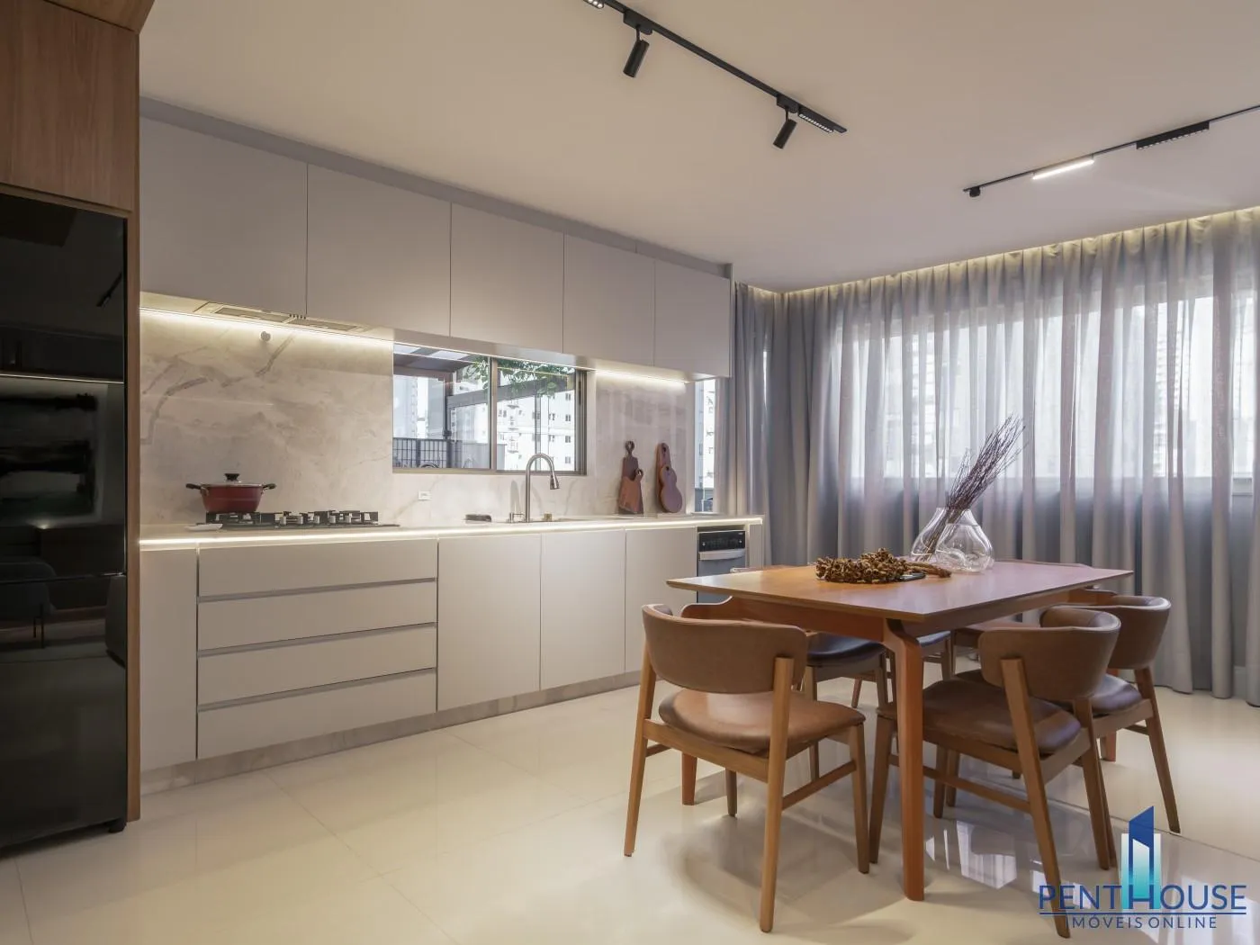 Imagem Apartamento com Terraço para Venda em Balneário Camboriú, CENTRO, 3 dormitórios, 3 suítes, 3 banheiros, 3 vagas