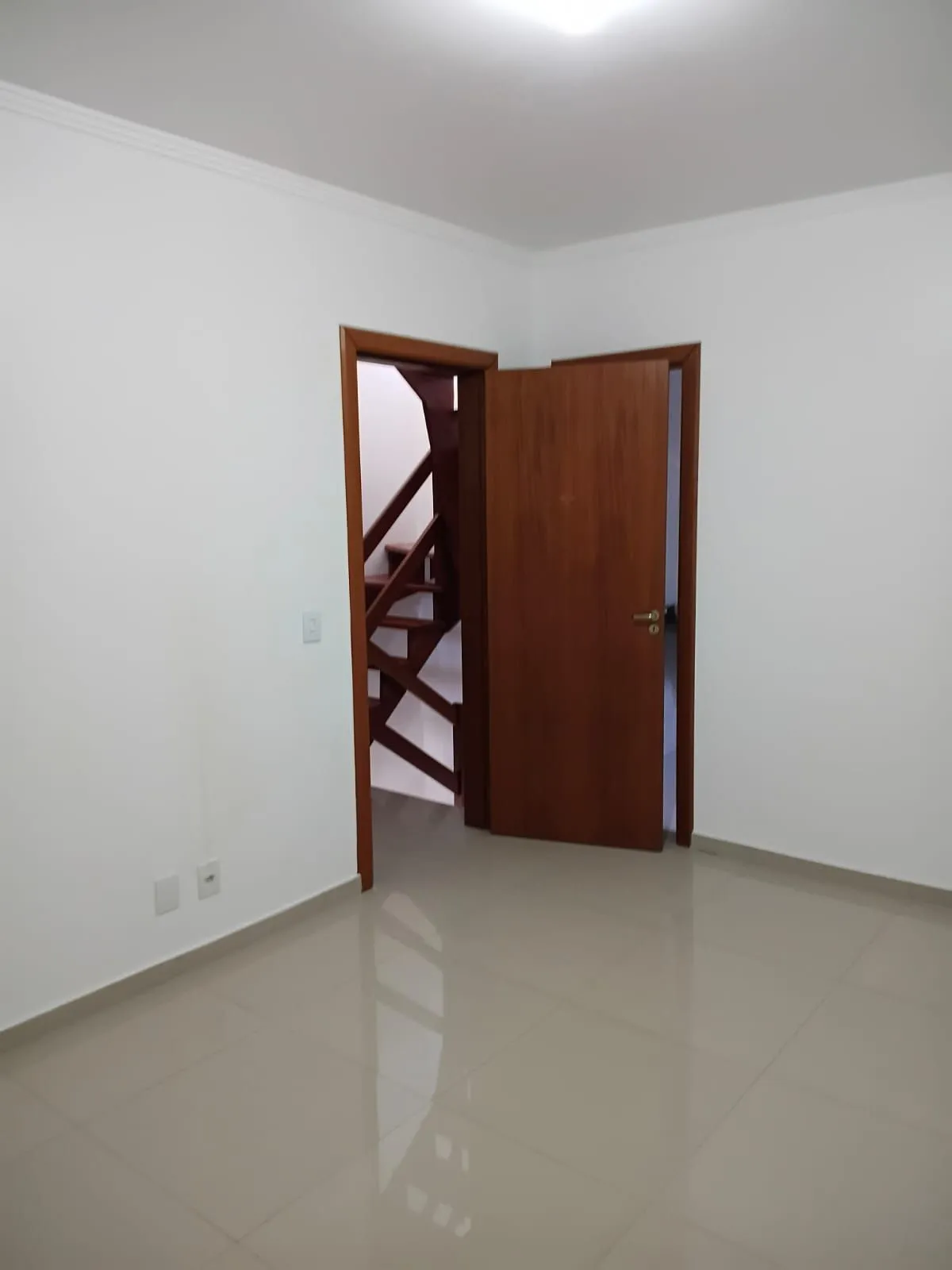 Imagem Casa de condomínio com 3 dormitórios no bairro Ipanema