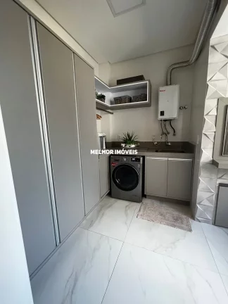 Imagem Apartamento Mobiliado a venda localizado em Meia Praia, Itapema - SC