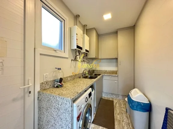 Imagem Belíssima Sobrado no Condomínio Enseada! Estilo Contemporâneo, composto por 05 suítes com sacada