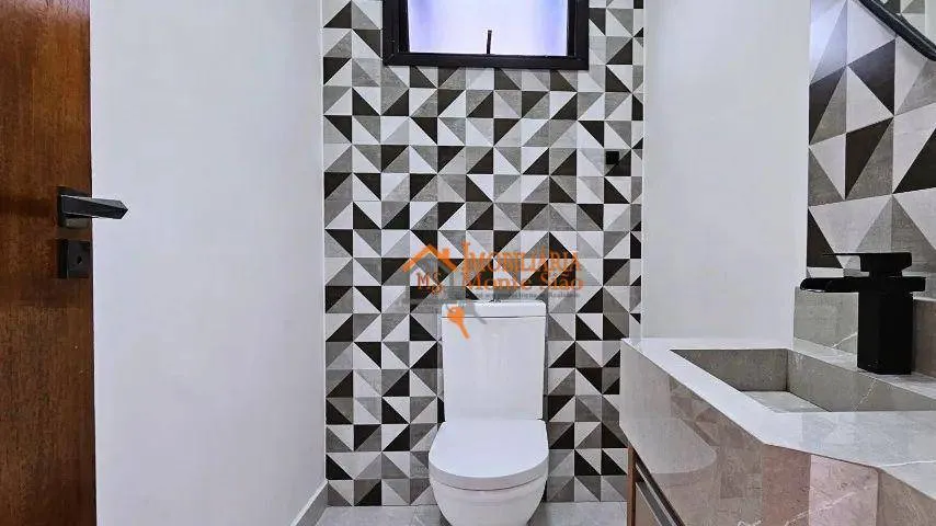 Imagem Sobrado com 3 dormitórios à venda, 240 m² por R$ 2.200.000,00 - Mogi Moderno - Mogi das Cruzes/SP