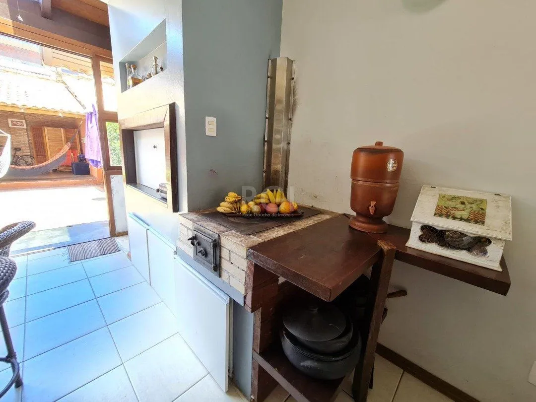 Imagem Casa para Venda - 182m², 3 dormitórios, sendo 3 suites, 2 vagas - Guarujá/ Portal do Guarujá