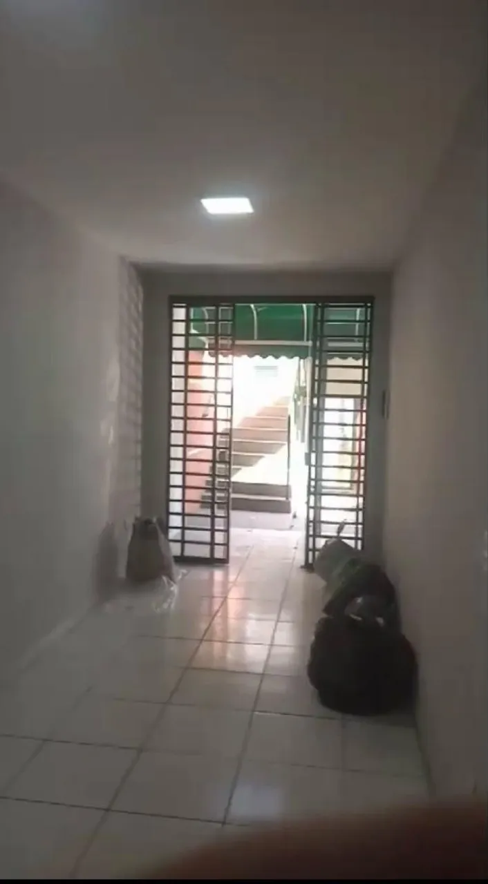 Imagem Aluguel de Sala Comercial de Alto Padrão no Centro de Sorocaba-SP: 1 Sala, 1 Banheiro, 25m²
