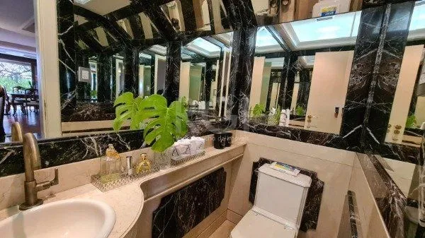 Imagem Casa Condominio para Venda - 420m², 4 dormitórios, sendo 4 suites, 2 vagas - Três Figueiras