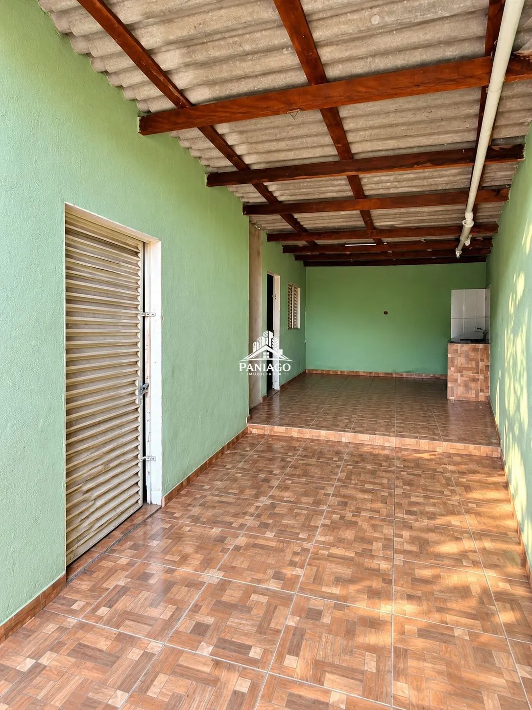 Imagem Casa Quintal, Espaço Externo, Localizada no Bairro Areão, Próxima à Região Centr