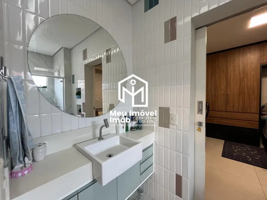 Imagem Casa 4 Quartos 3 Suítes 2 Vagas 268m²