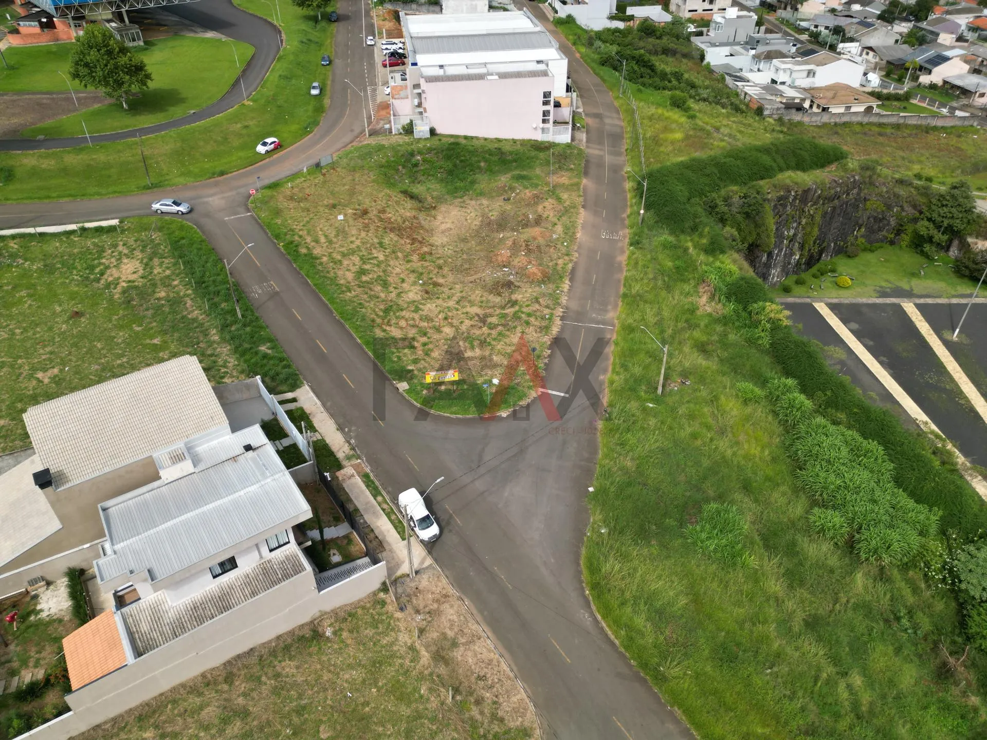 Imagem Terreno à Venda em Guarapuava - 597,82 m ao Lado da Praça da Fé