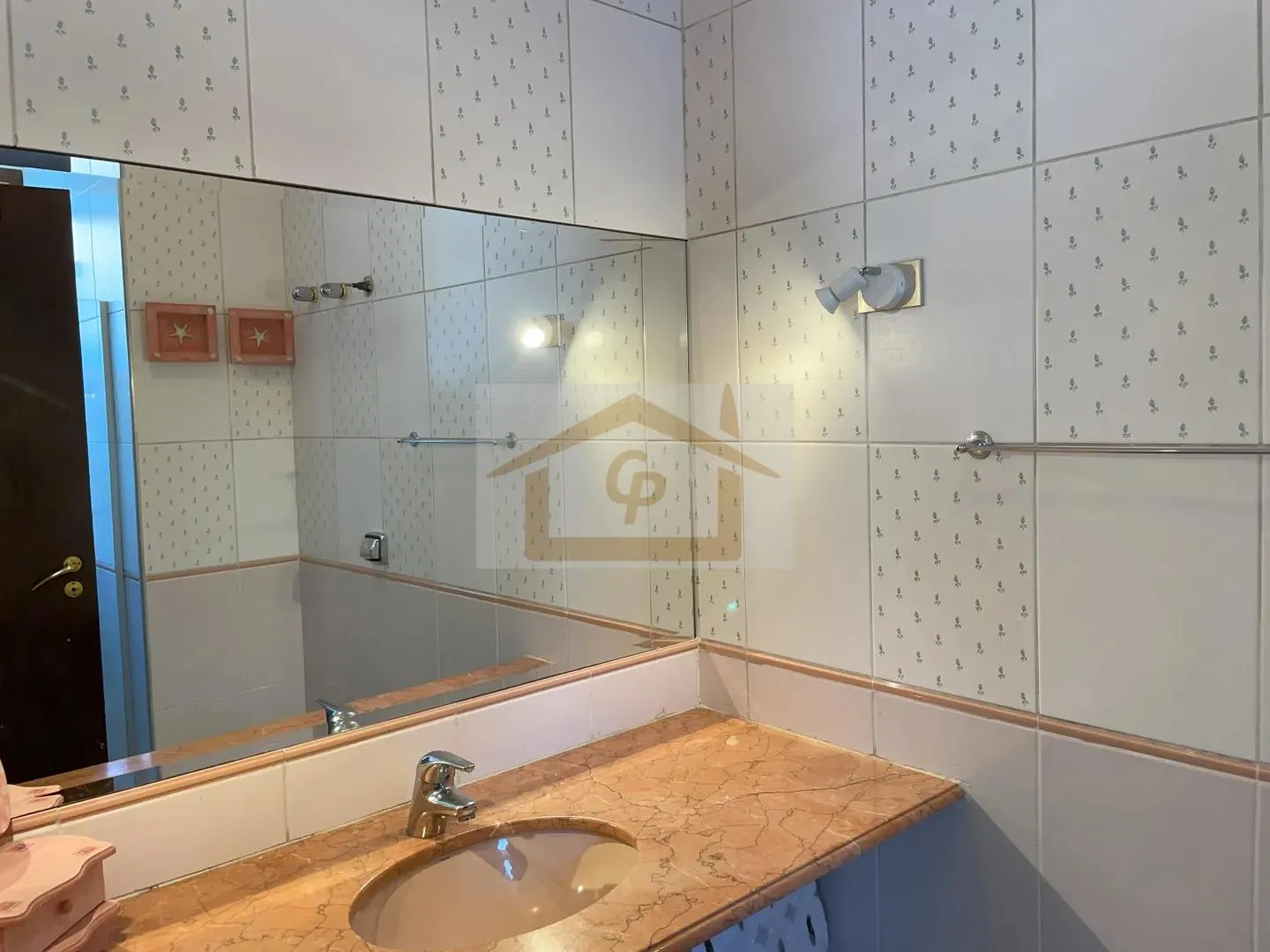 Imagem Magnífica casa bem ao estilo Granjeiros! São 3 suítes 6 Garagens
