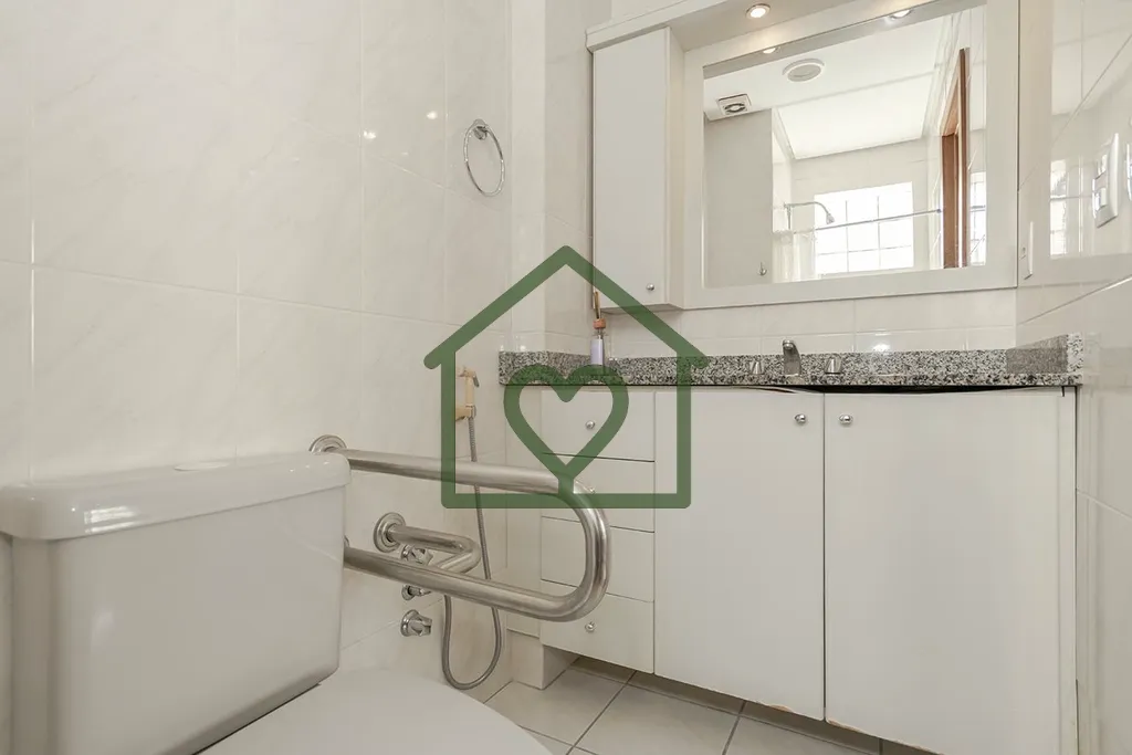 Imagem Apartamento desocupado, semimobiliado no Centro Histórico. Living 2 ambientes, sacada fechda com ch...