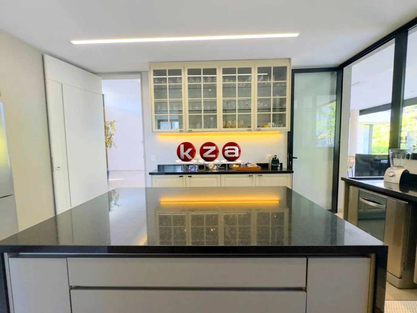 Imagem Luxuosa casa térrea à venda em Jundiaí-SP, Condomínio Jardim Atenas: 4 suítes, 3 salas, 5 banheiros, 5 vagas, 417m².