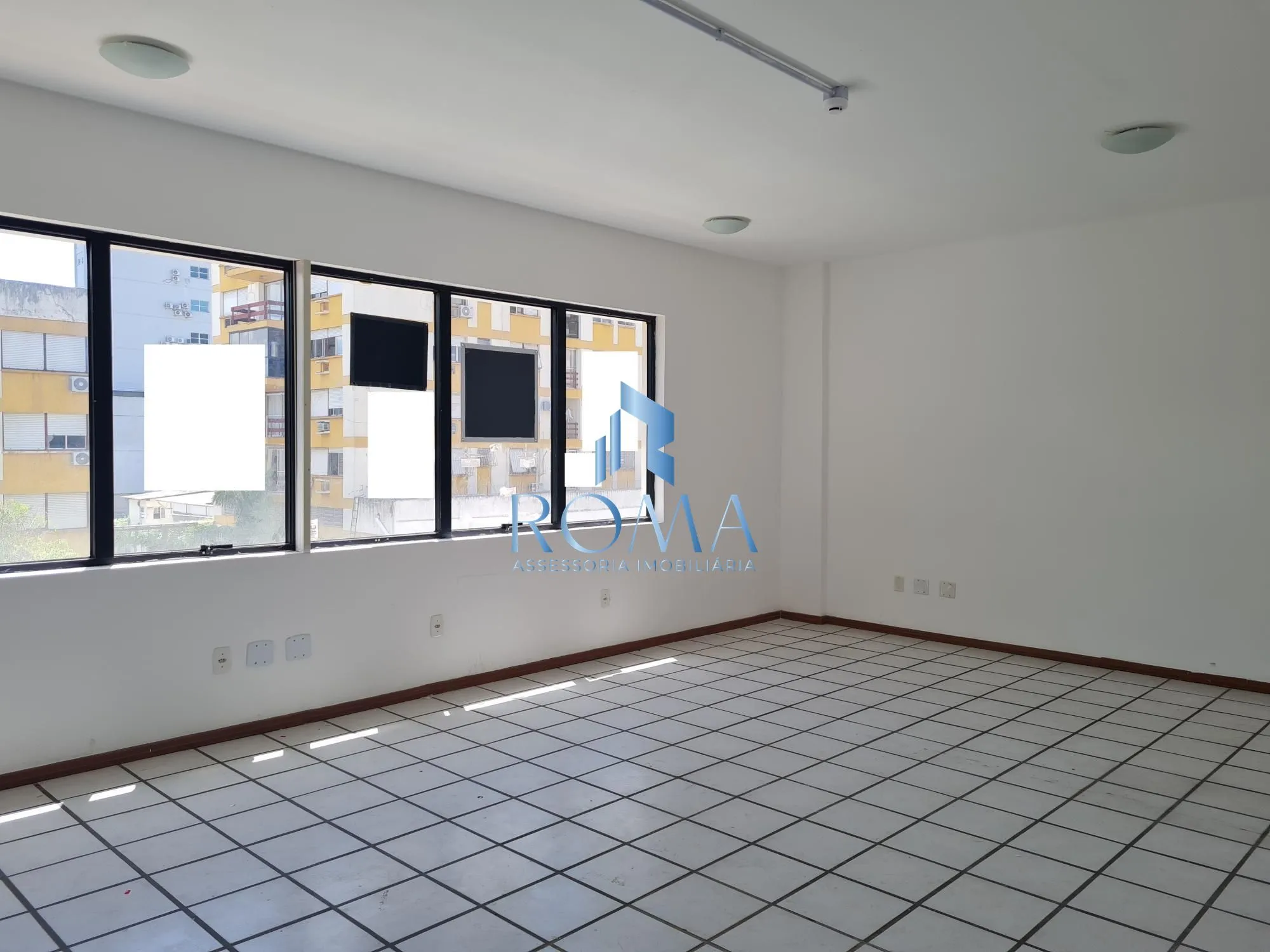 Imagem Sala Comercial - Centro Comercial Pinheiro Machado - em frente ao Caridade