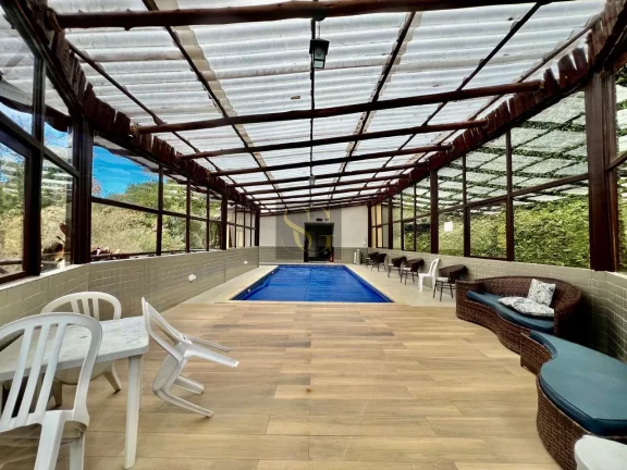 Imagem Casa para Venda em Teresópolis, Albuquerque, 3 dormitórios, 1 suíte, 3 banheiros, 1 vaga