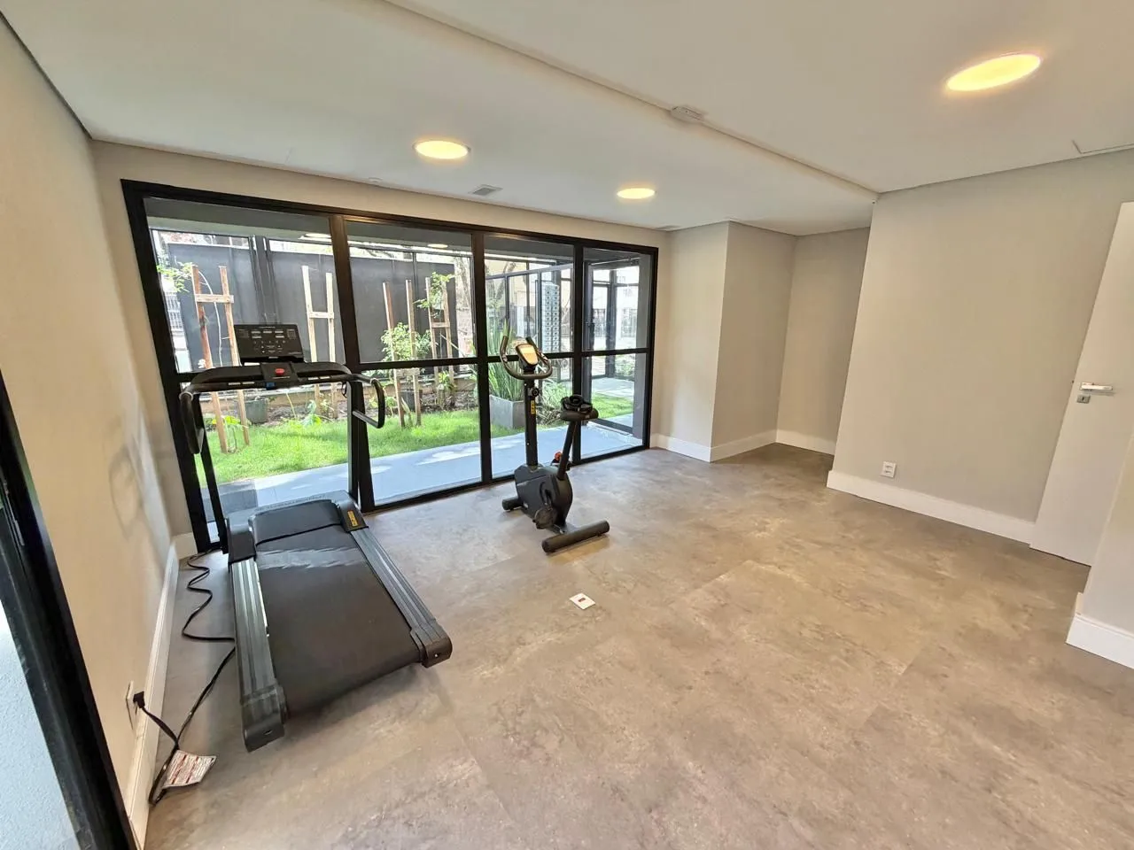 Imagem Excelente apartamento a venda no ITA123, com 2 domitórios no bairro Jardim Botânico.