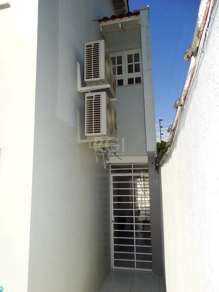 Imagem Casa para Venda - 244m², 3 dormitórios, sendo 1 suites, 2 vagas - Santa Tereza