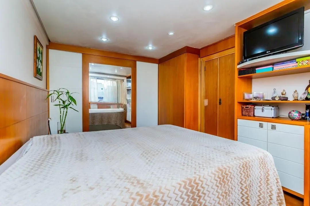 Imagem Duplex Reformado com 2 Dormitórios e 1 Vaga - Pronto para Morar