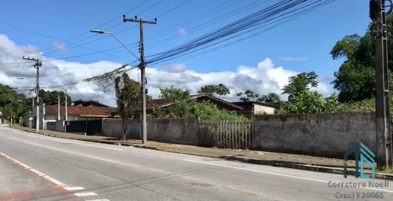 Imagem Área total de terreno 6.400m², casa investimento, em São Francisco do Sul SC
