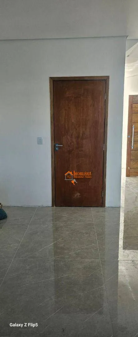 Imagem Sobrado com 3 dormitórios à venda, 112 m² por R$ 845.000,00 - Terra Preta - Mairiporã/SP