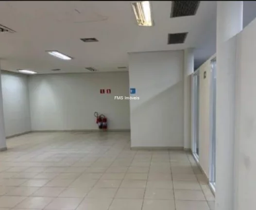 Imagem Loja com 576m² no Butantã.