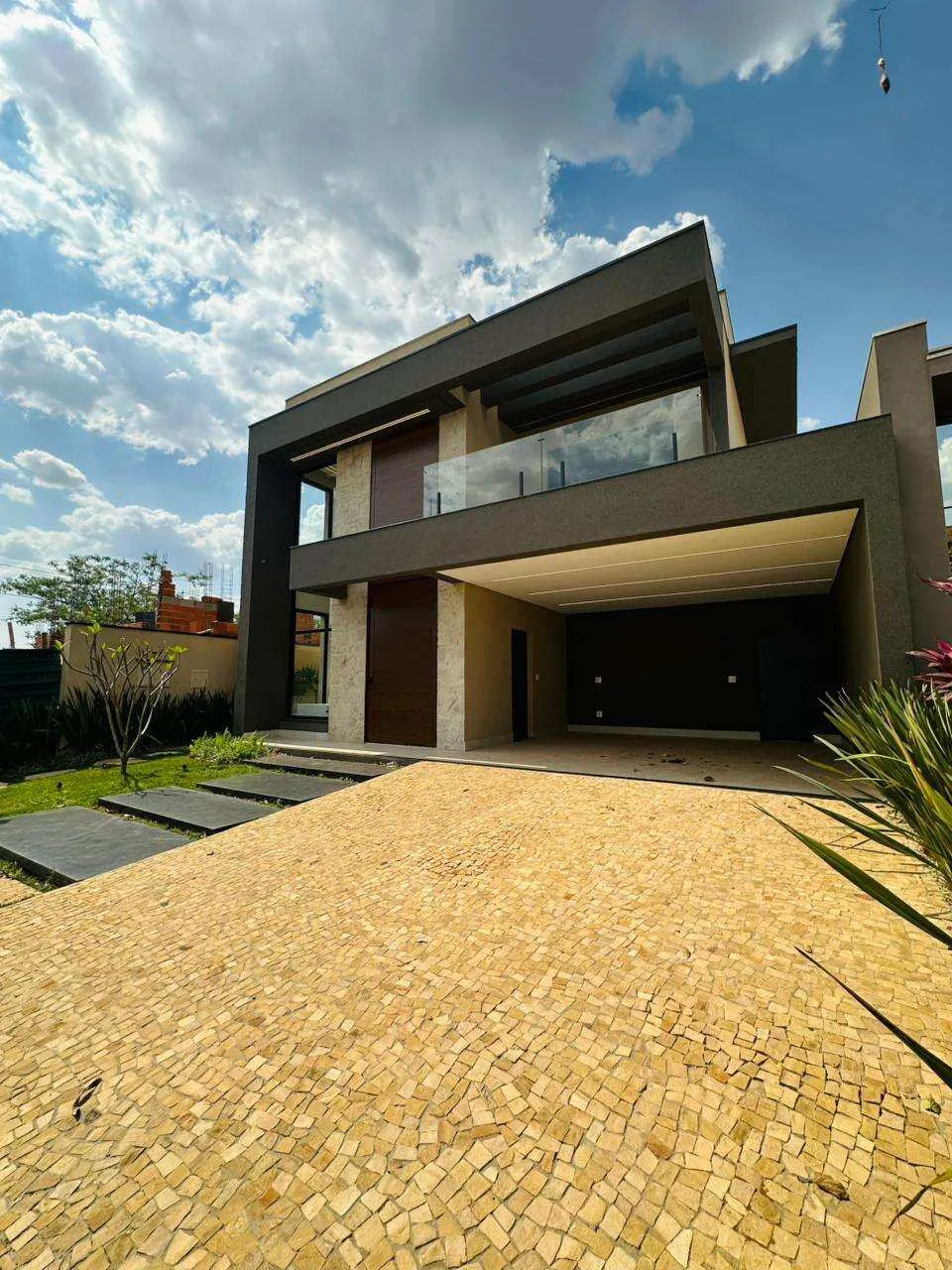 Imagem Casa à venda em Franca, Núcleo Agrícola Alpha, com 4 quartos, 304m2