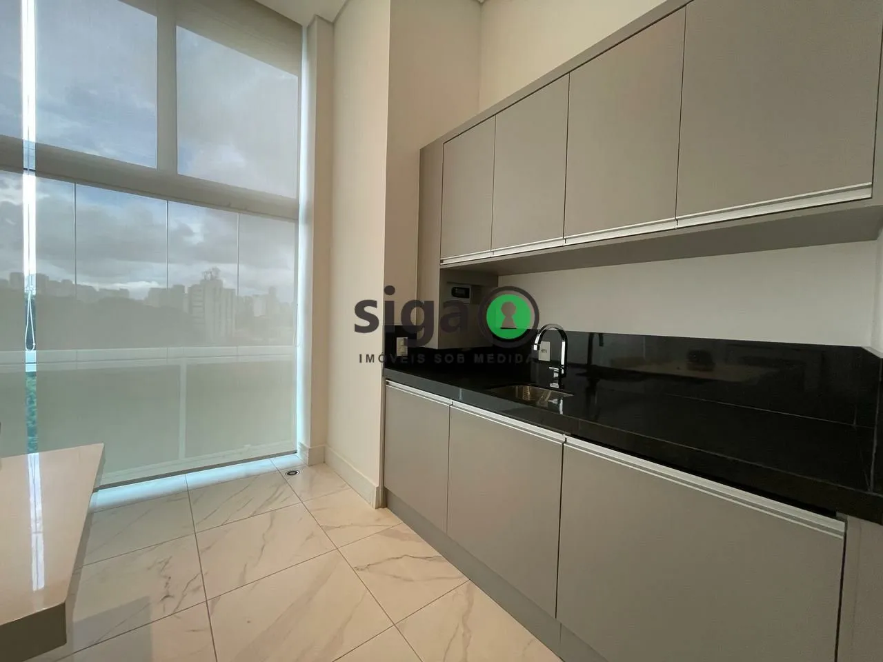 Imagem Apto com 85m², no Brooklin, com 1 suite, lavabo, 2 vagas e Pé direito duplo para locação