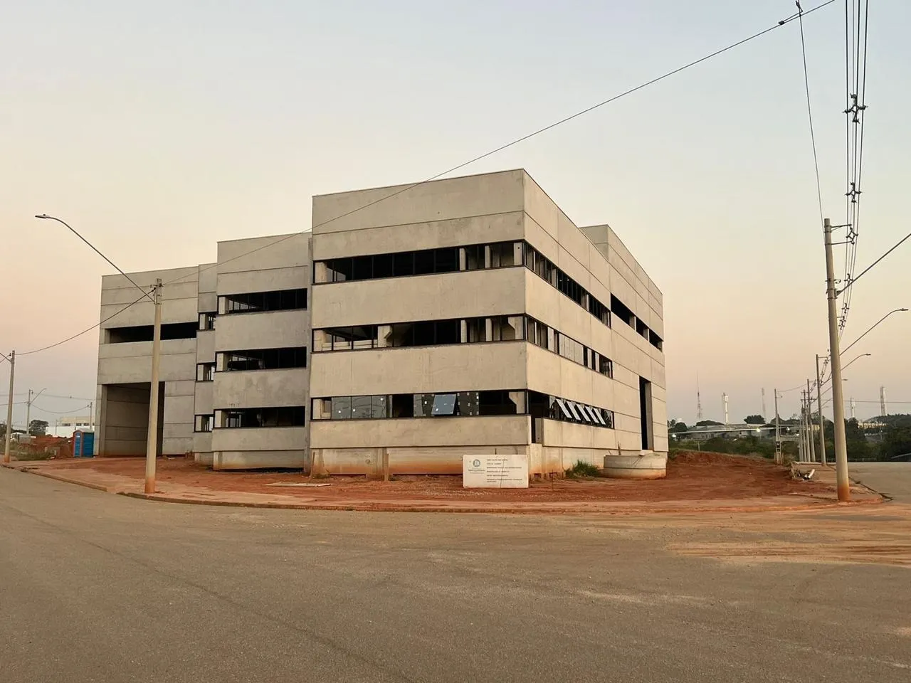 Imagem Galpão industrial em condomínio para locação em Sorocaba-SP, bairro Iporanga, com 2.096,00 m² de área.