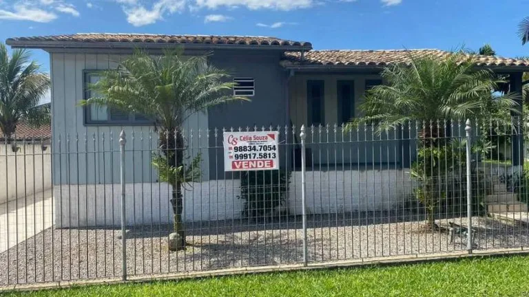 Imagem Casa com 3 Quartos à Venda, 148 m² em Milanese - Criciúma