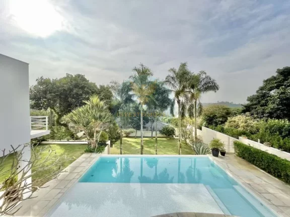 Imagem Casa Alto Padrão a Venda no bairro Granja Viana - Cotia, SP