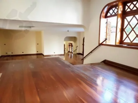 Imagem MAGNÍFICA RESIDÊNCIA * 5 SUÍTES * 5 GARAGENS * RUA TRANQUILA * SUPER SEGURA