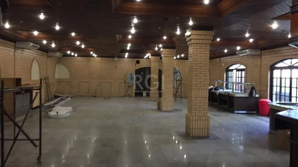 Imagem Prédio à Venda - 1650m², 18 vagas - Menino Deus