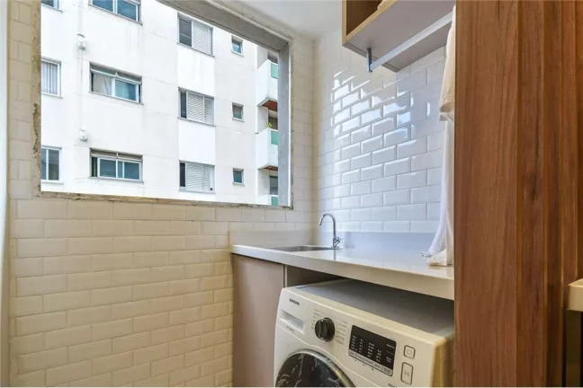 Imagem Apartamento à Venda Na Liberdade Com 1 Dormitório e 1 Vaga