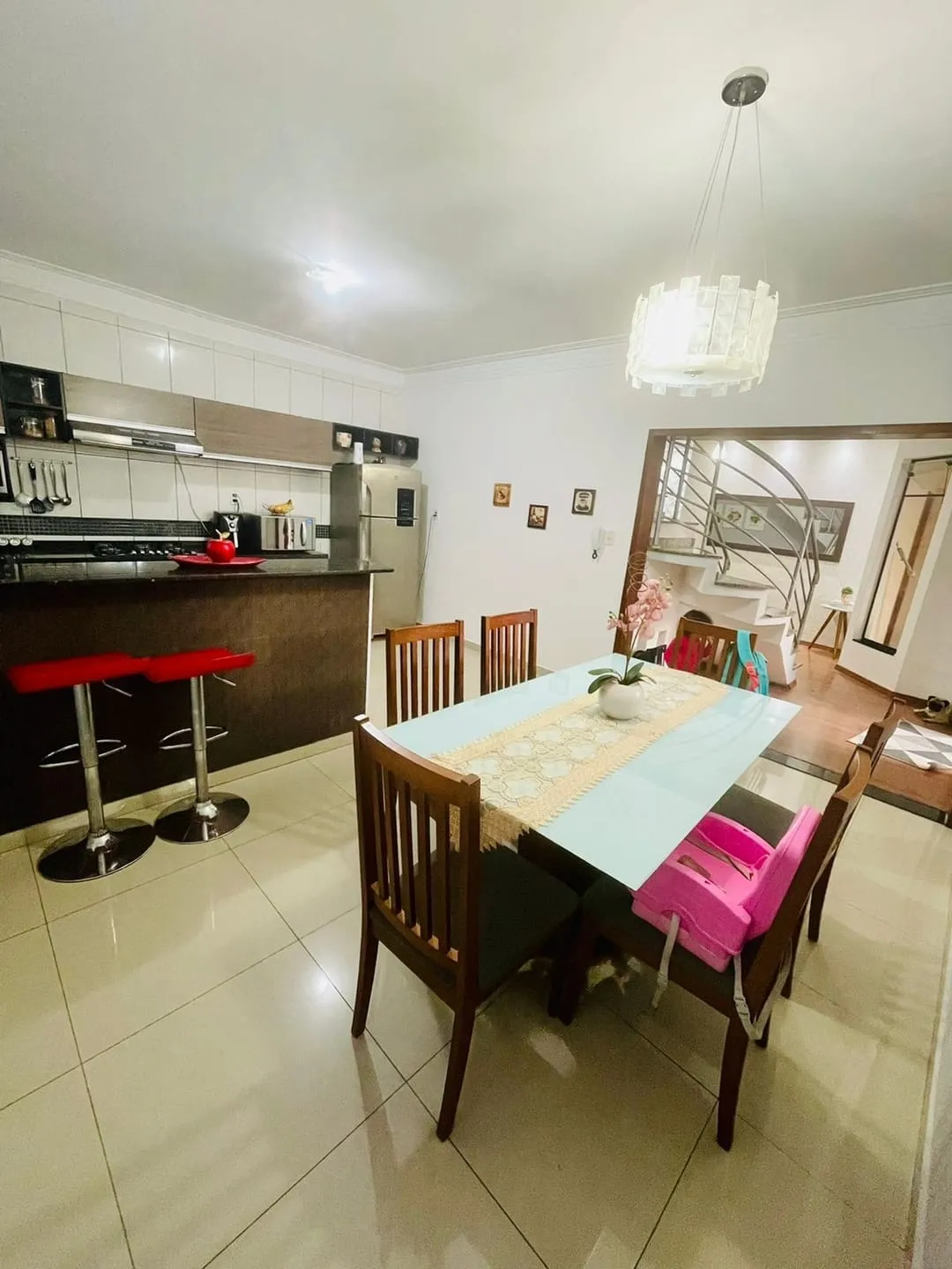 Imagem Casa à venda 3 Quartos, 3 Suites, 3 Vagas, 170M², Jardim Continental II, Taubaté - SP