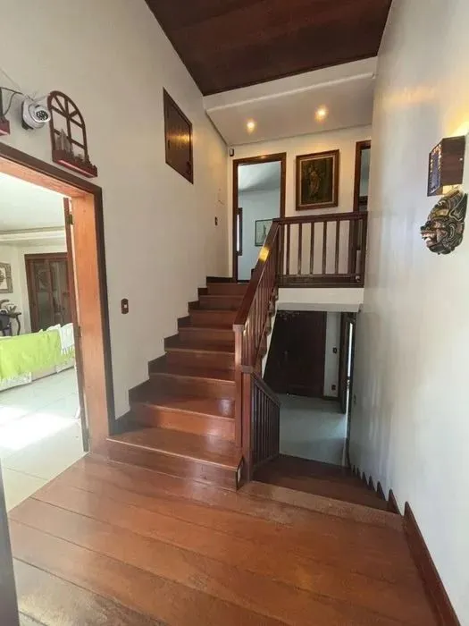 Imagem Residência de Luxo em Condomínio Fechado com 4 Dormitórios, 3 Suítes e Área de Lazer Privativa - São Lucas, Viamão/RS