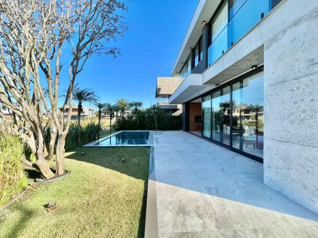 Imagem Casa em Condominio 5 Dormitórios - Bairro xangri-la