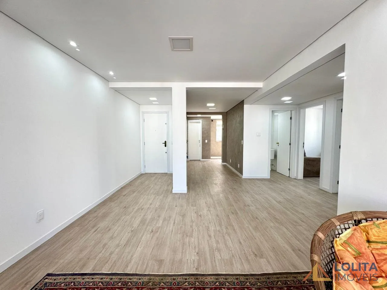 Imagem APARTAMENTO À VENDA NO CENTRO, PRÓXIMO À BEIRA MAR NORTE - FLORIANÓPOLIS/SC